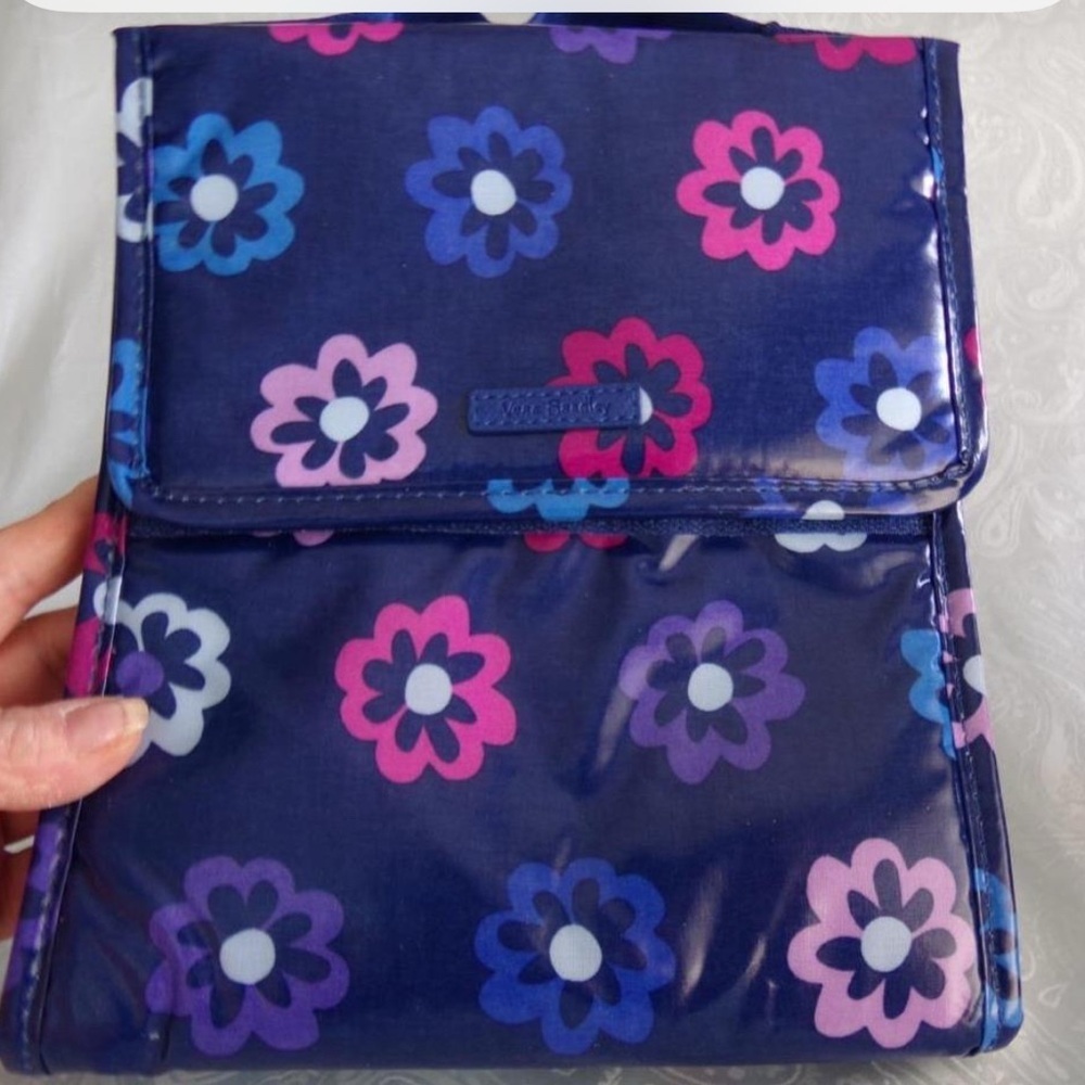 Vera Bradley Ellie Flowers Vinyl Lunch Bag - Picture 2 of 3
